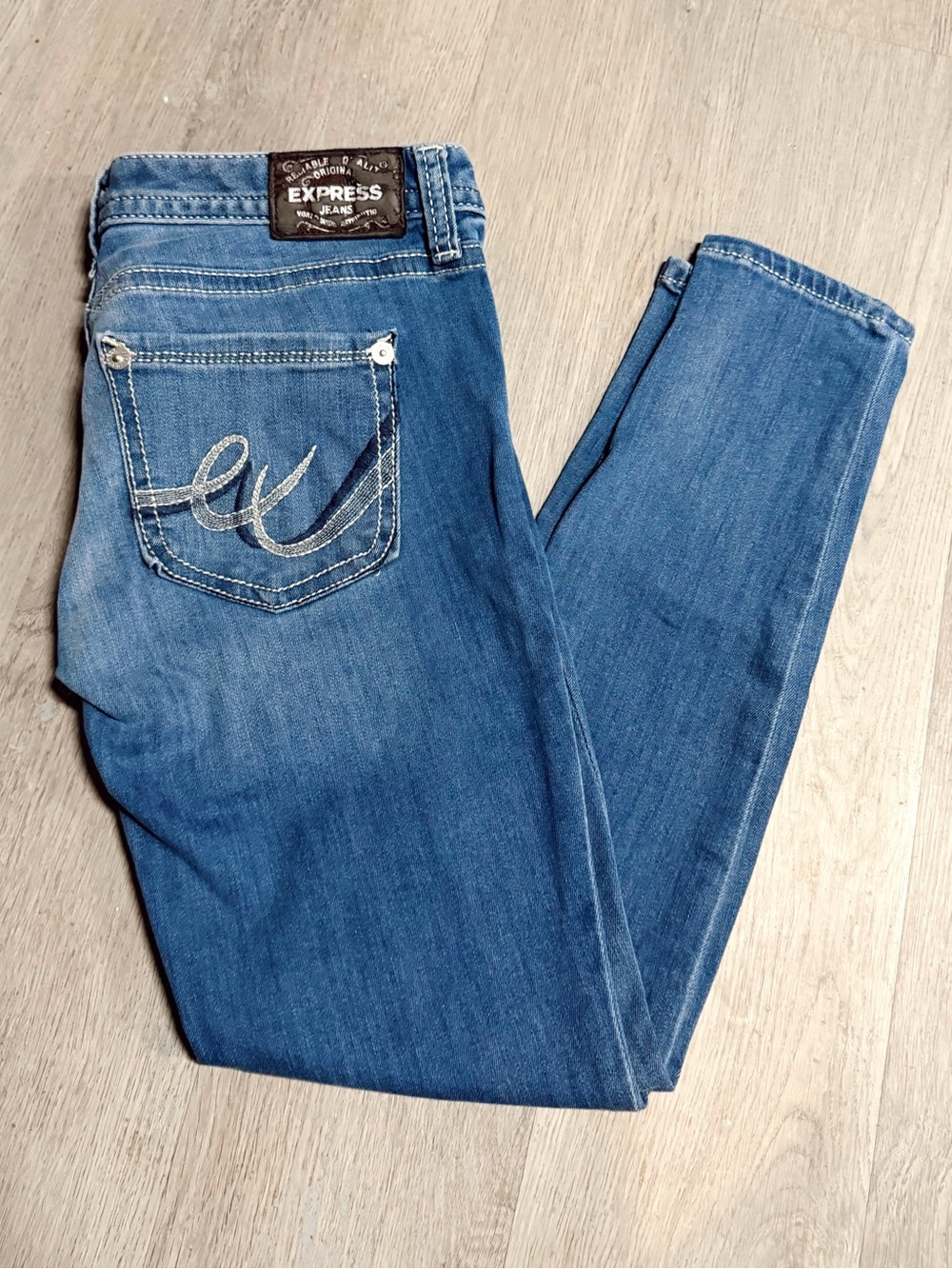 •EXPRESS• LOW RISE LEGGING JEANS